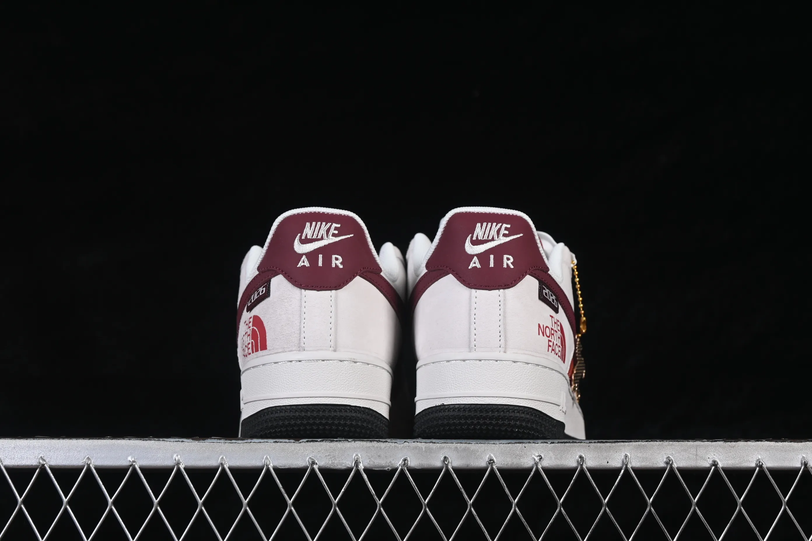 All categories Nk Air Force 1 Air Force series Nk Air Force 1 Low Air Force low-top Nike Air Force 1'07 Low red and white contrast Air Force 1 low-top casual sneakers JP2026-138